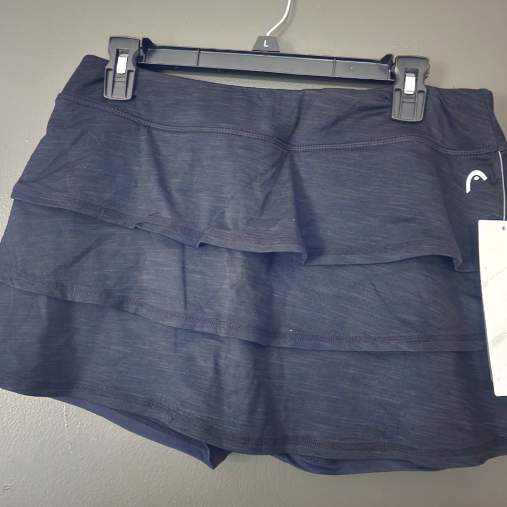 Head Tiered Scallop Skort in Black